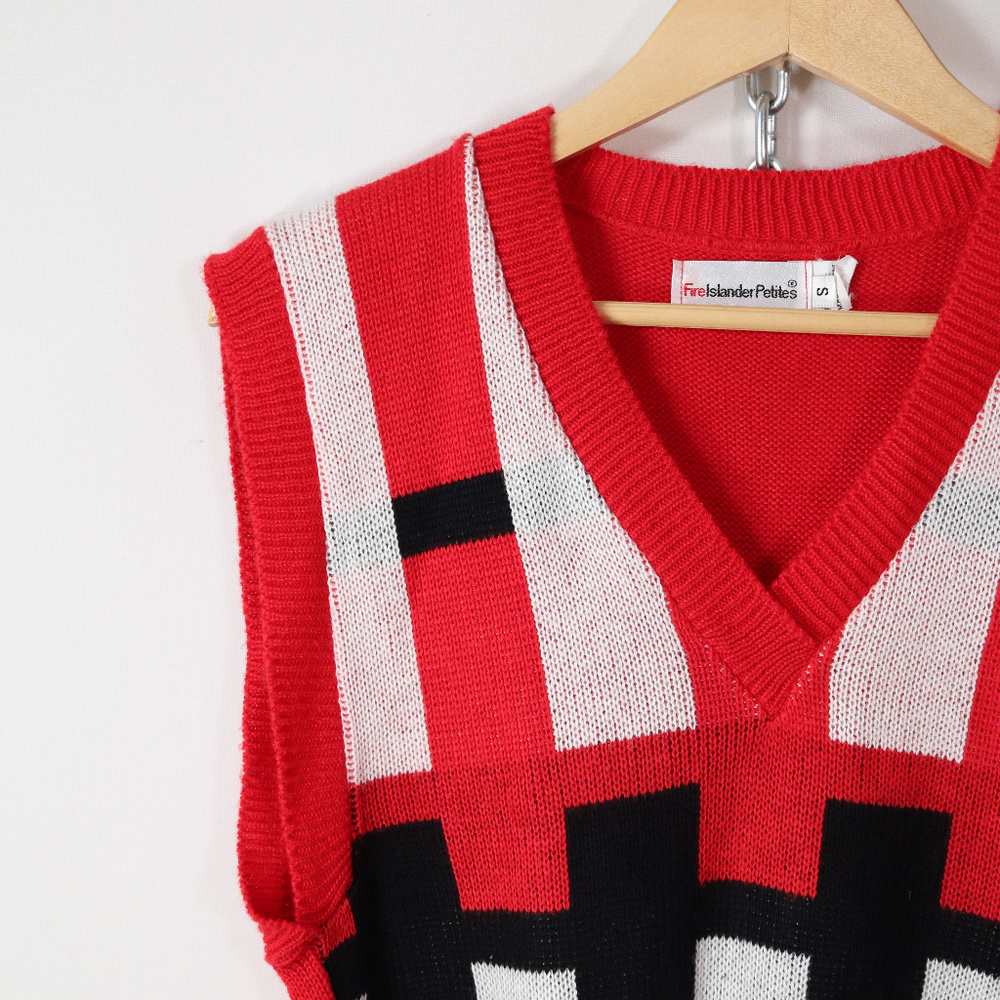 ❌SOLD❌vintage 70s geometric sleeveless sweater top - Picture 6 of 7